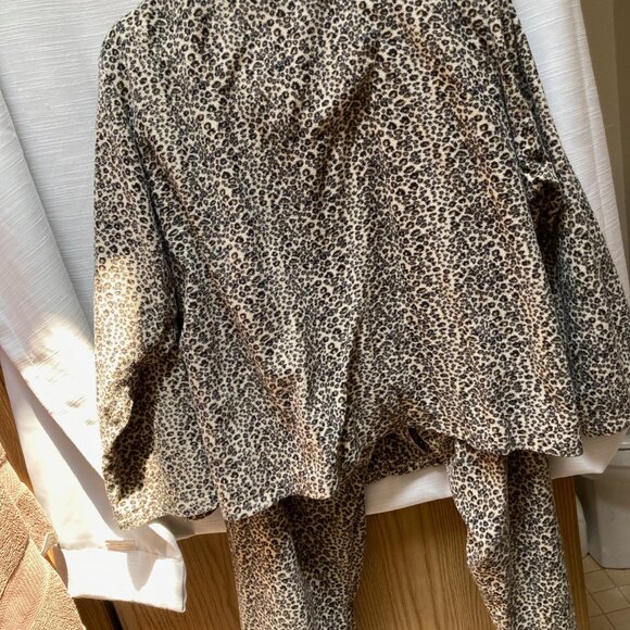 Leopard pring lounge wear - Picture 2 of 2